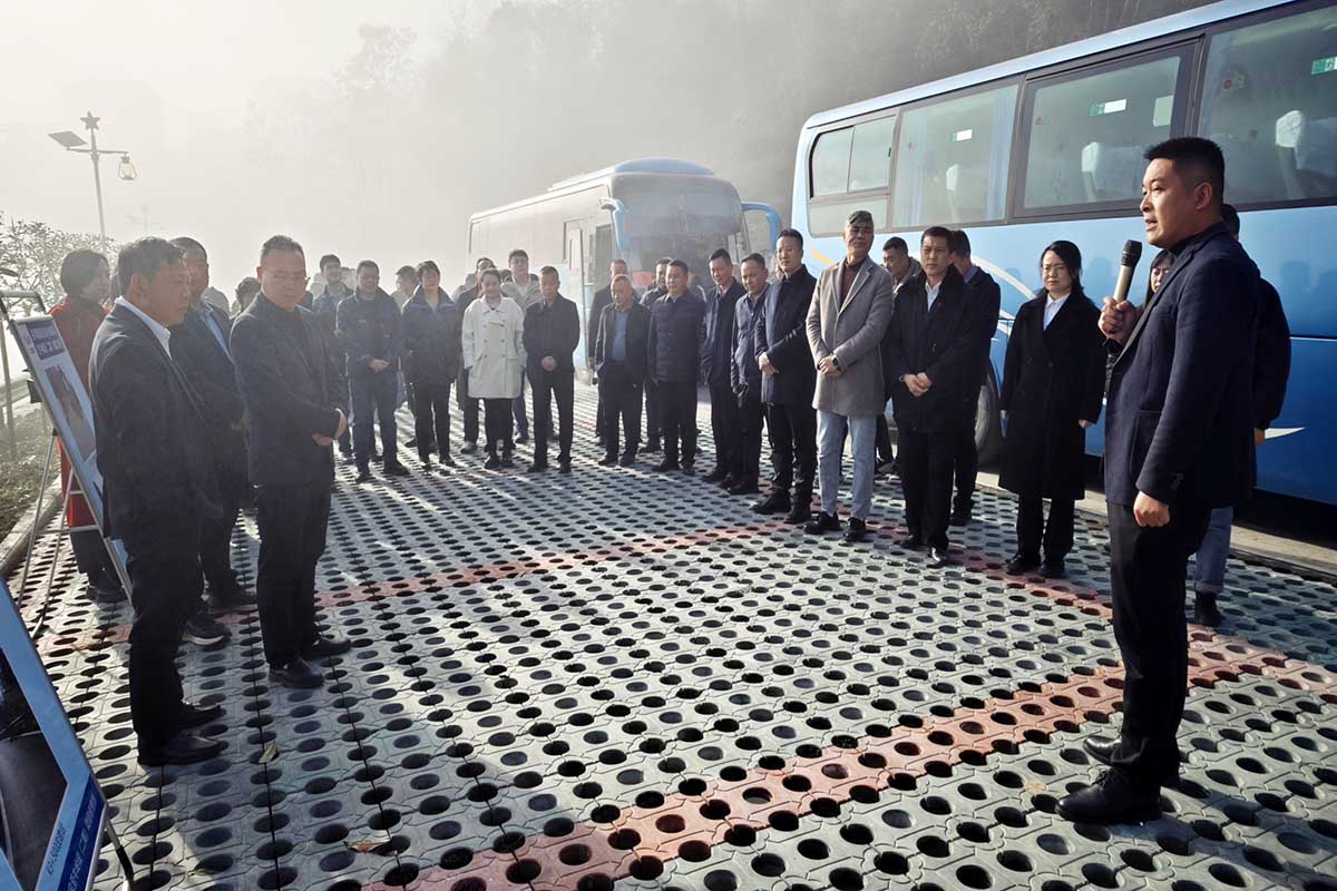 f0ba3a9007852a716c8c33aae0576f48