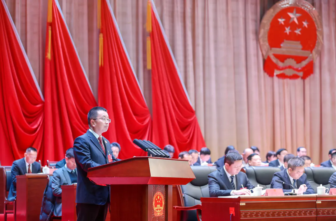 004.webp.png 004.webp.png